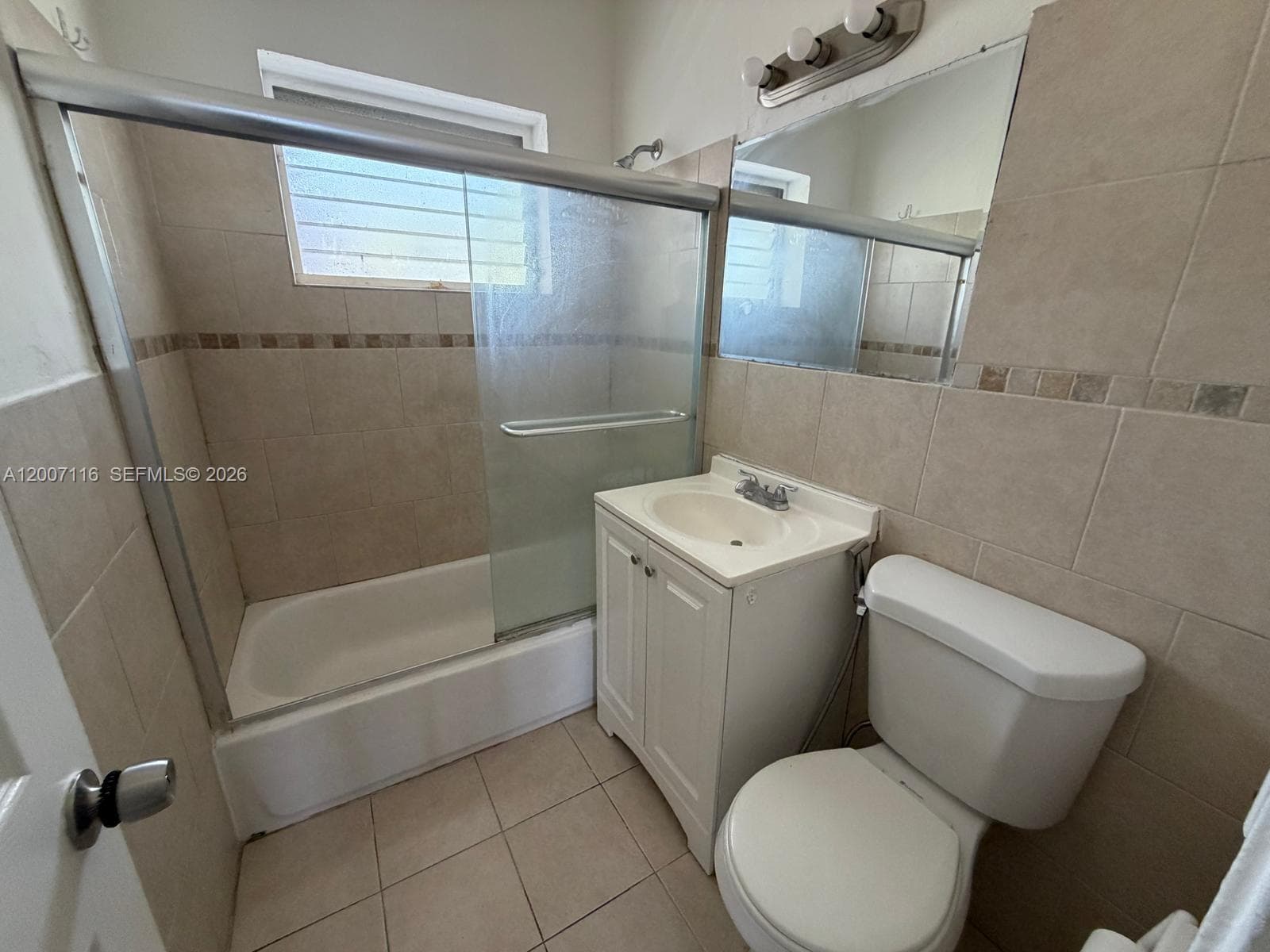 8321 Crespi Blvd 6 photo 3