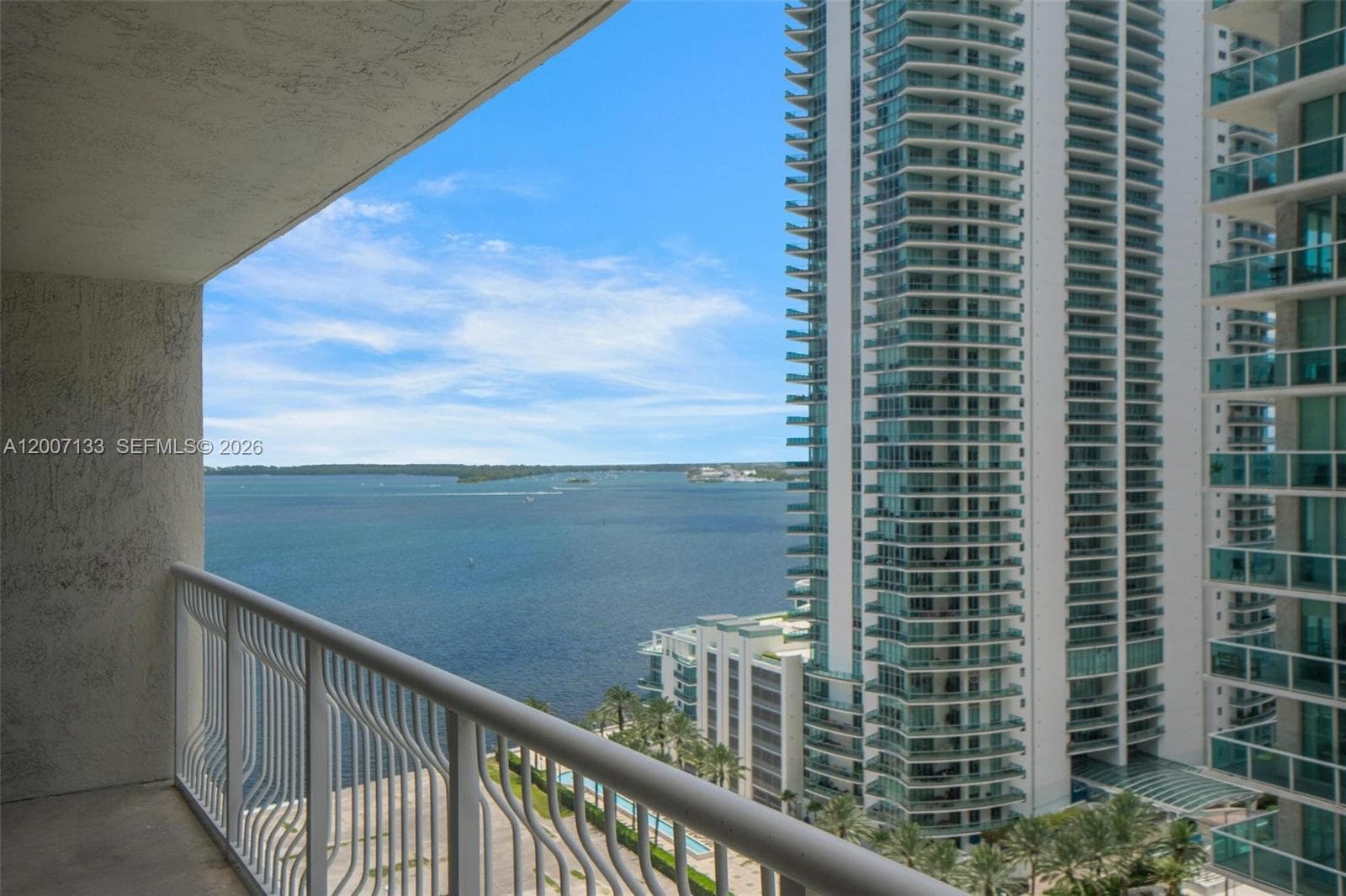 1200 Brickell Bay Dr 1907 photo 4