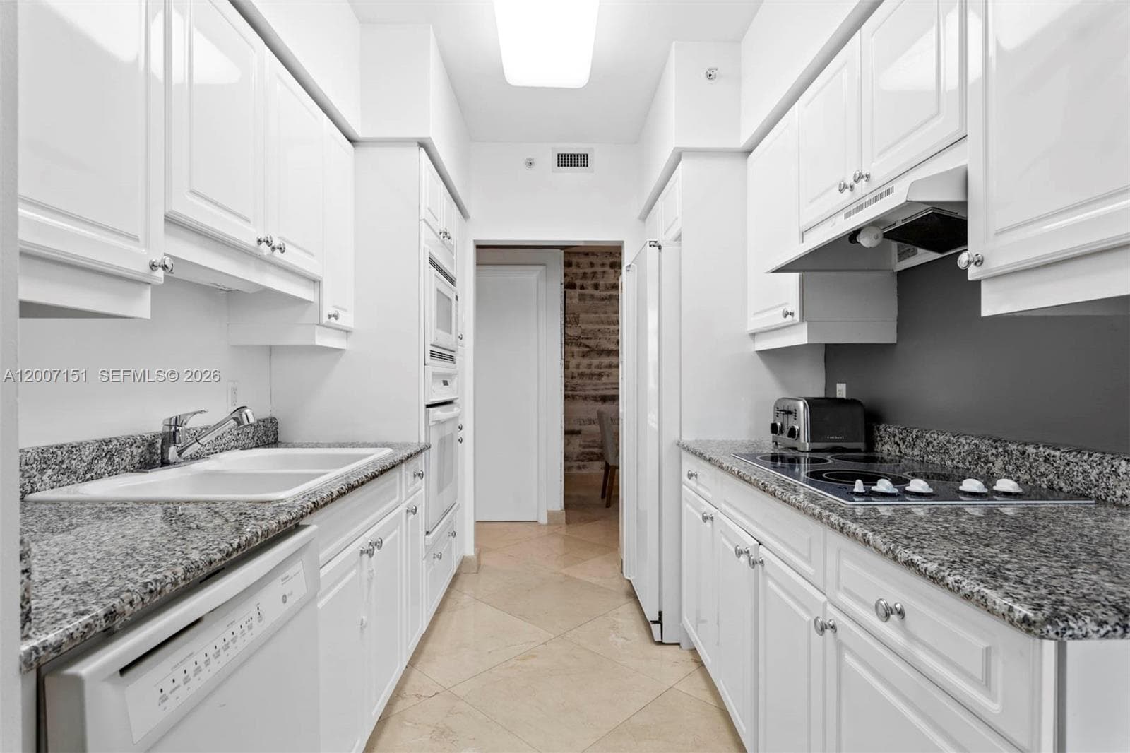 4779 Collins Ave 1908 photo 11