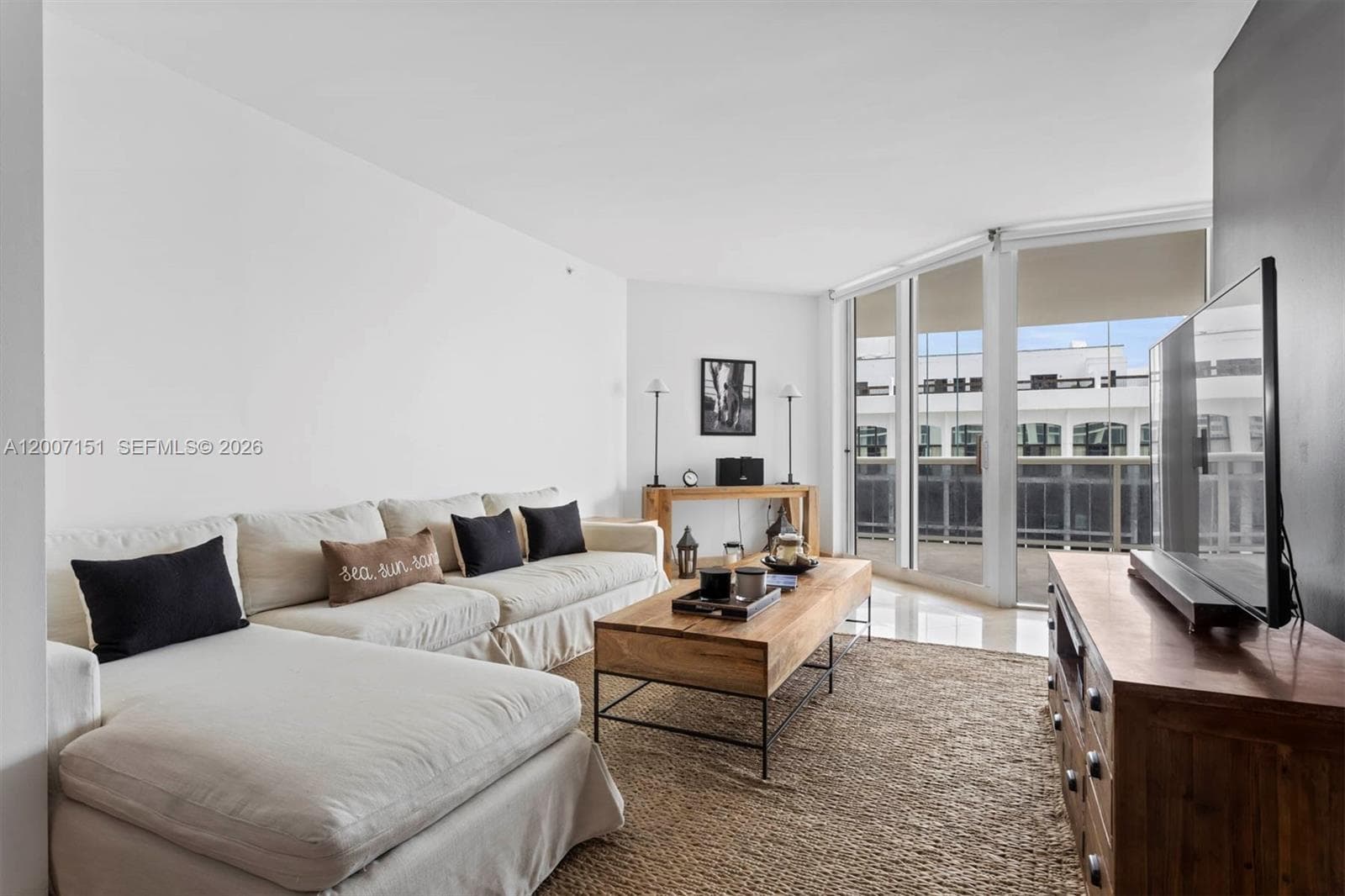 4779 Collins Ave 1908 photo 4