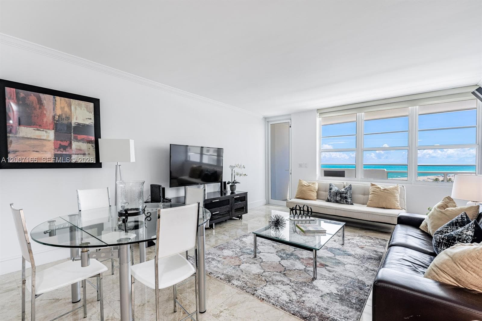 100 LINCOLN RD 944 photo 13