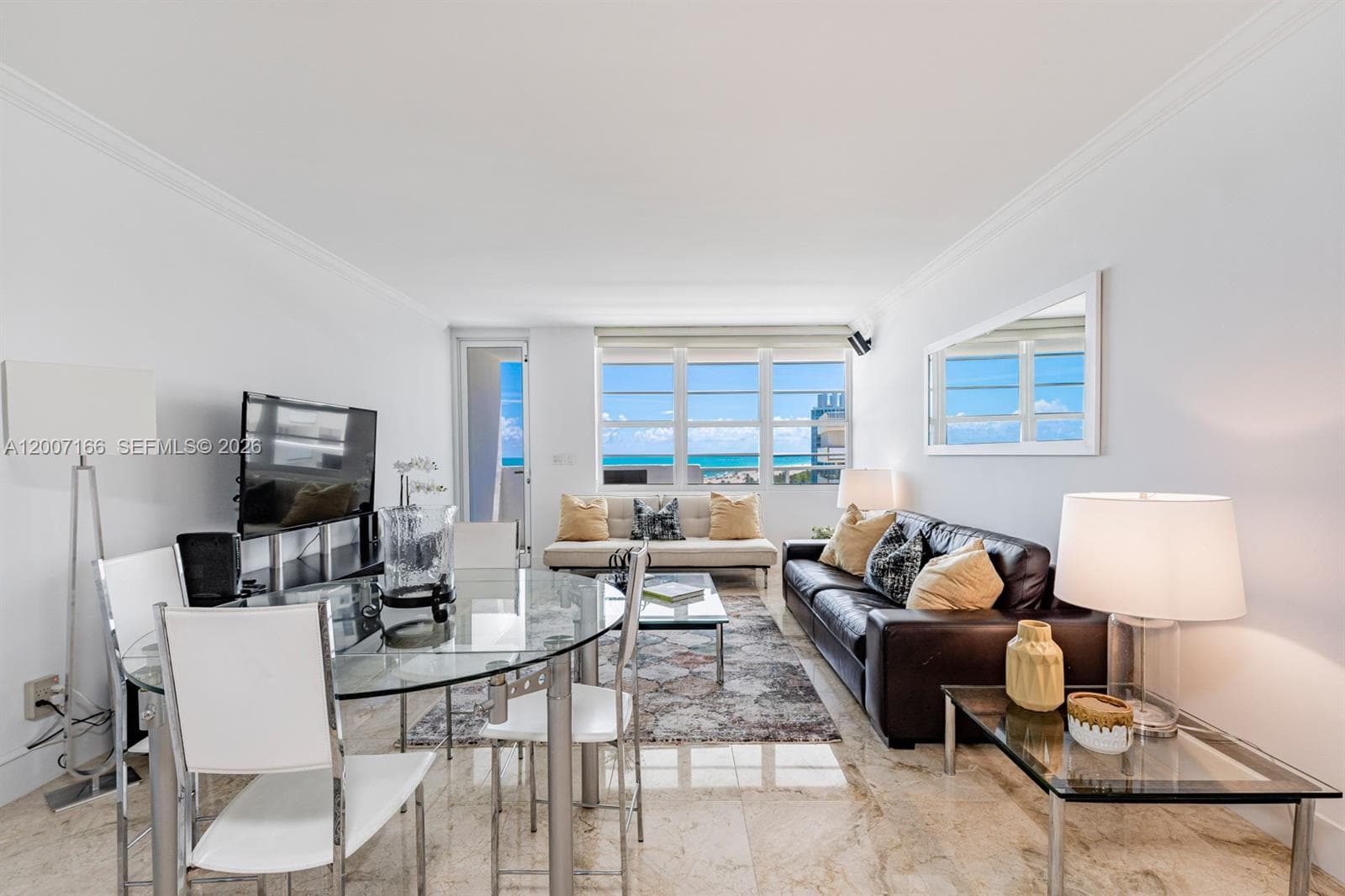 100 LINCOLN RD 944 photo 11