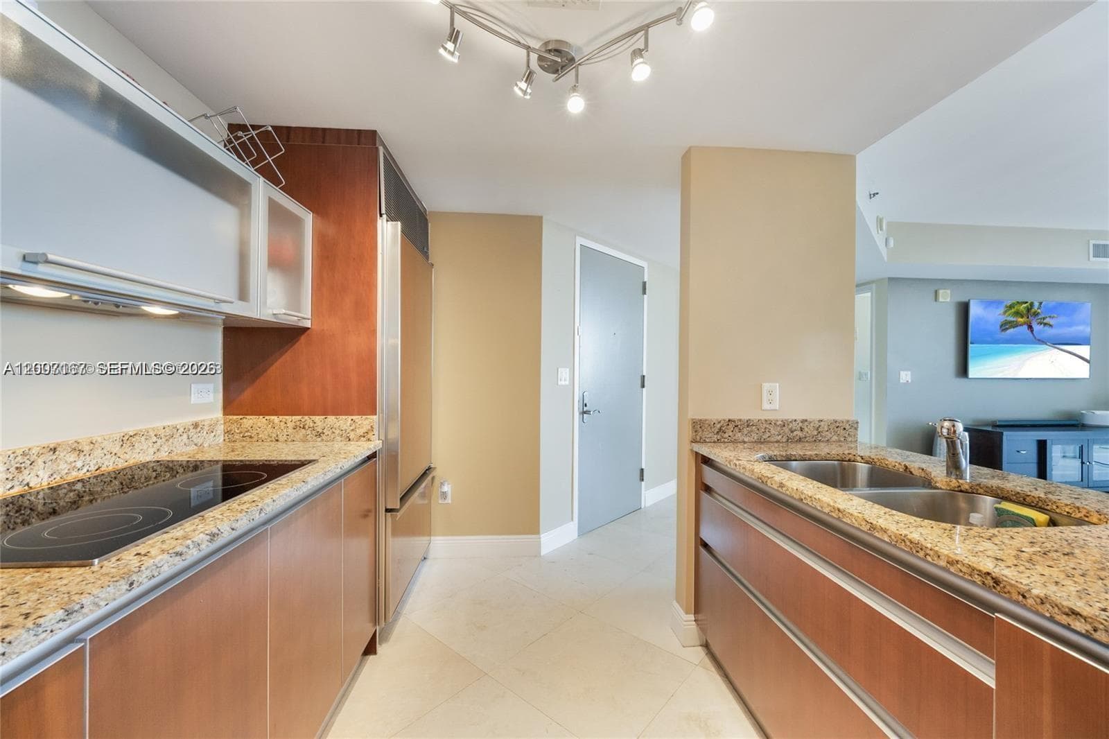 17201 Collins Ave 2305 photo 5