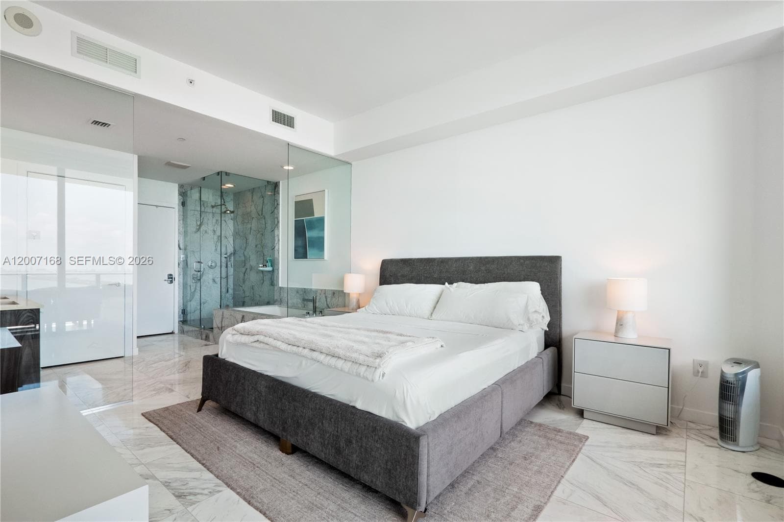 480 31st St 2405 photo 17