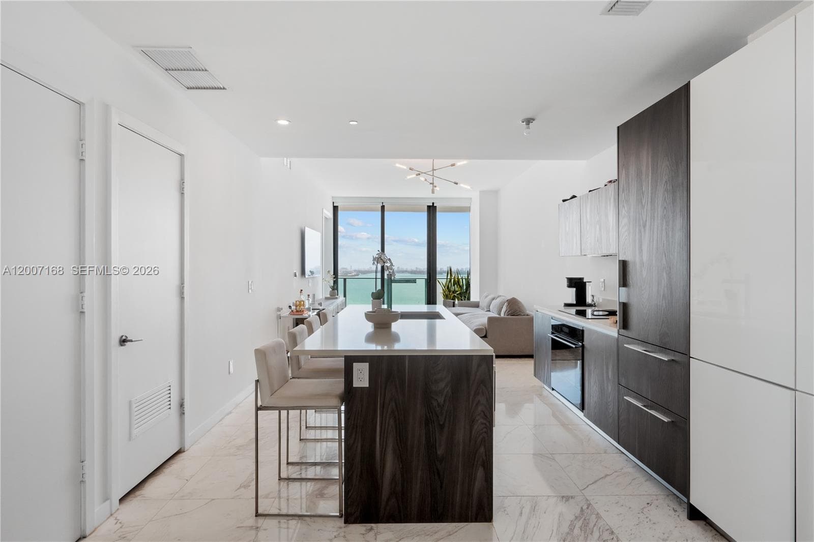 480 31st St 2405 photo 12