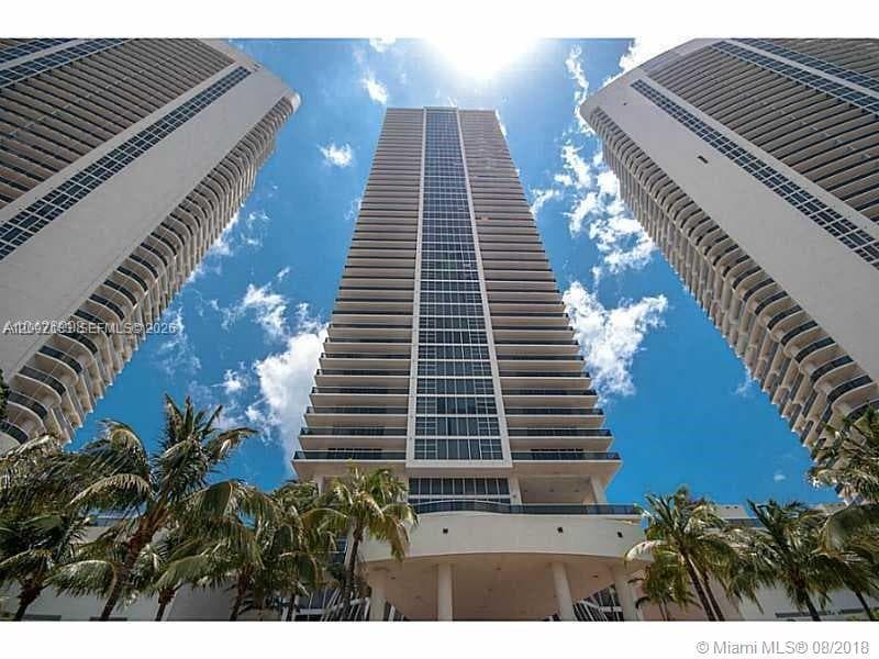 1830 Ocean Dr 1705 photo 1