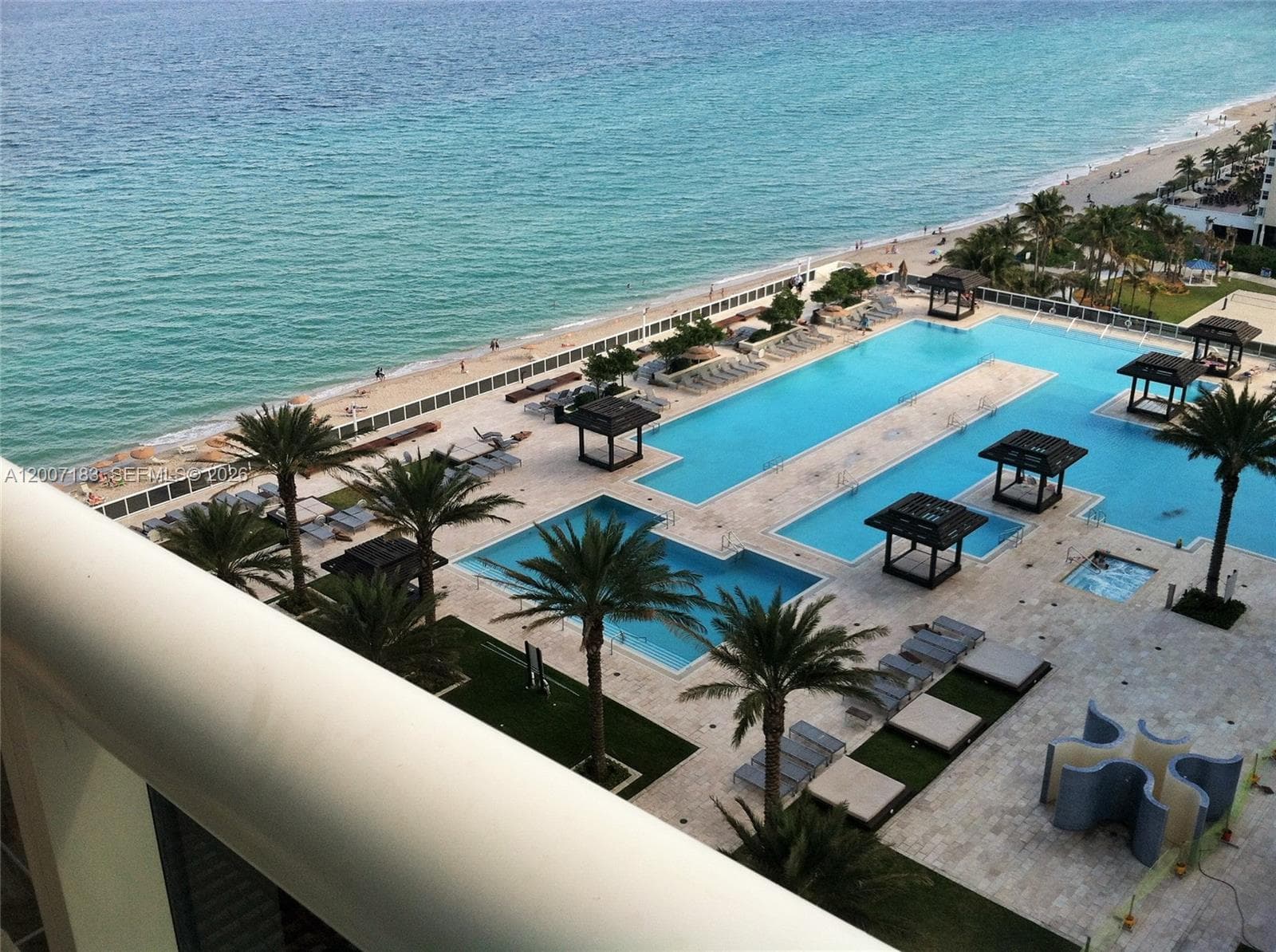 1830 Ocean Dr 1705 photo 4