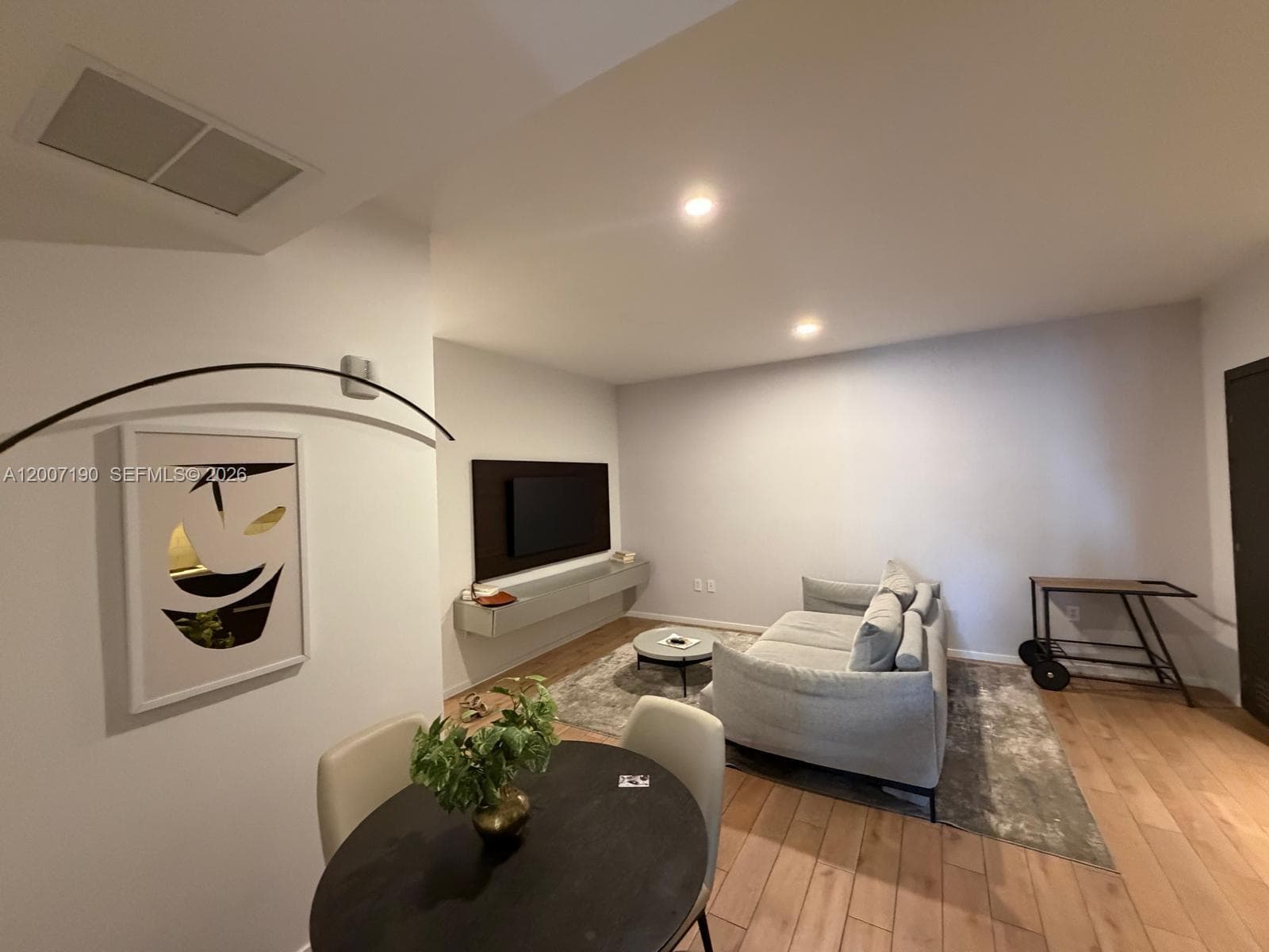 398 5th St 2015 photo 2