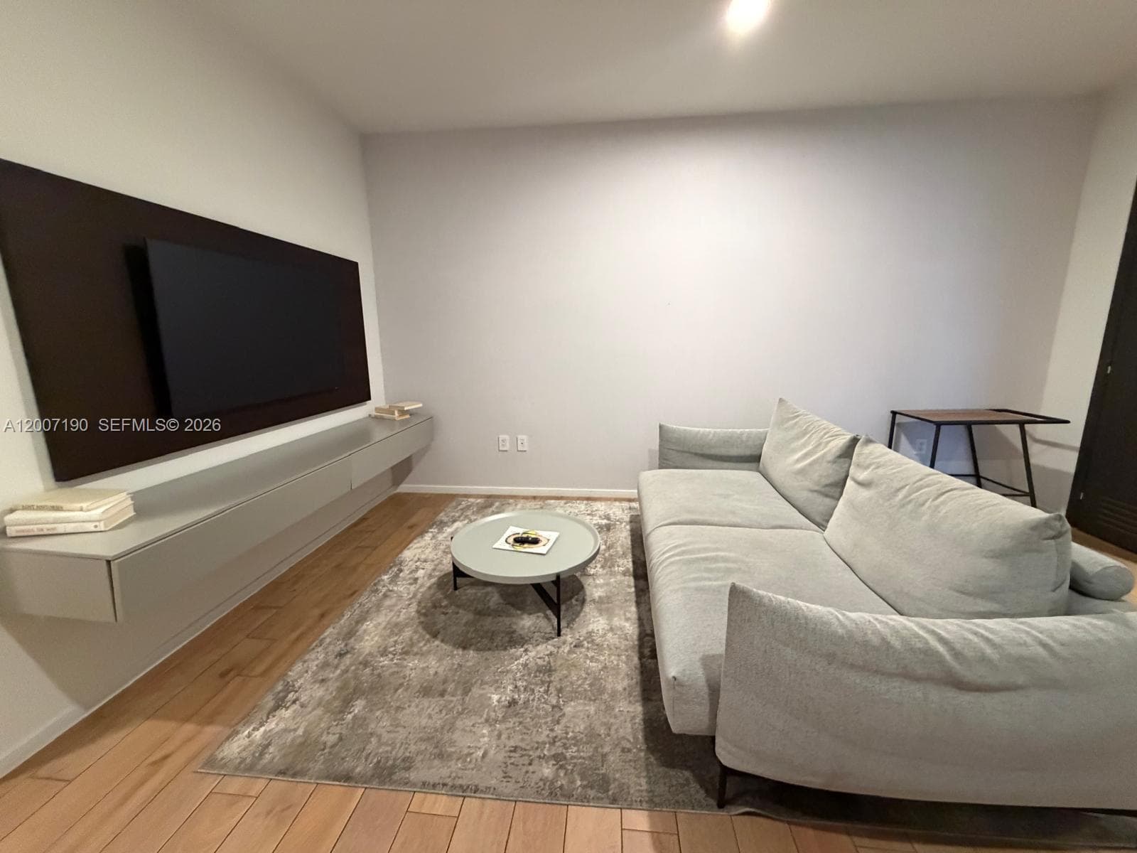 398 5th St 2015 photo 3