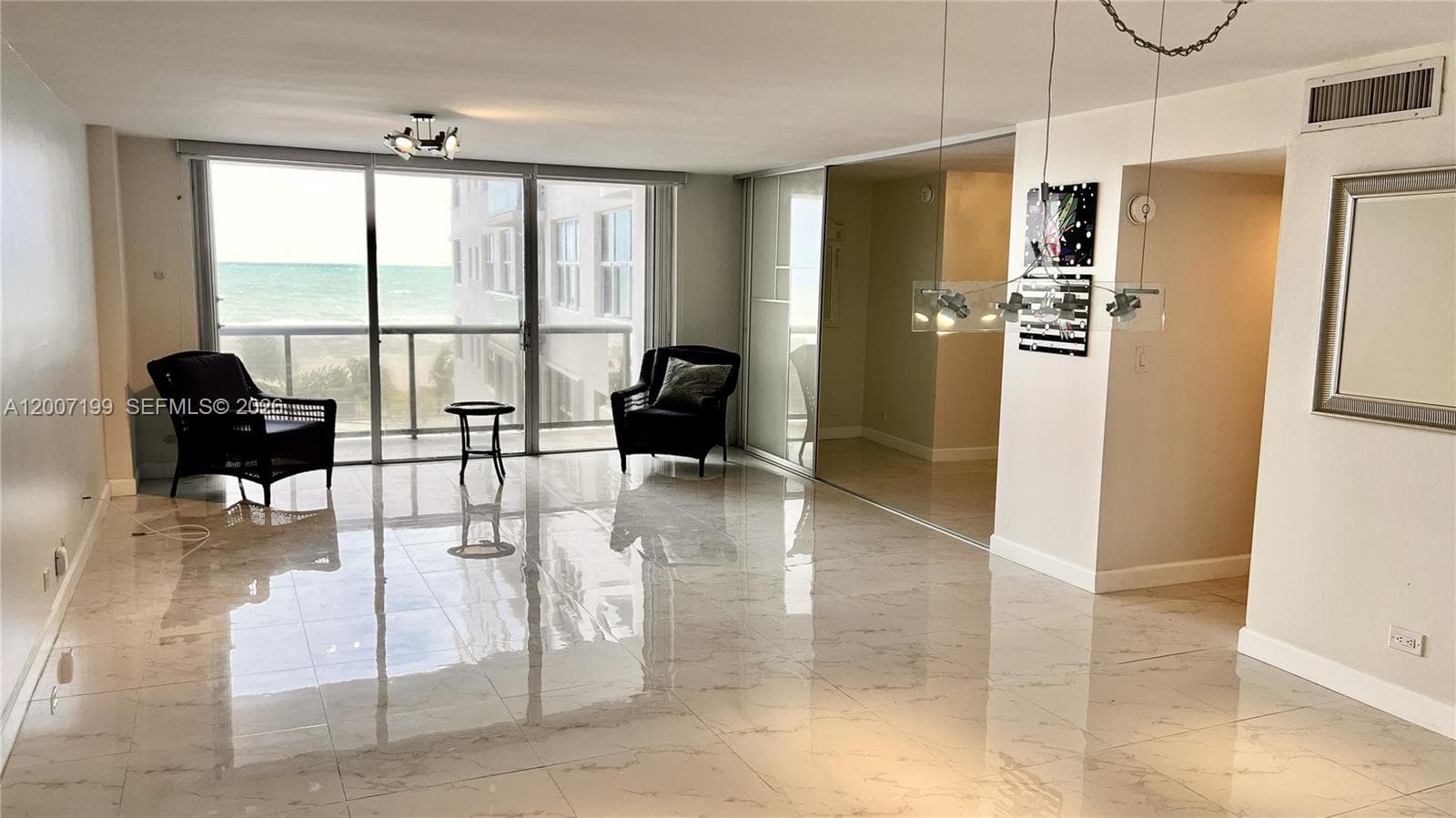 6039 Collins Ave 520 photo 3
