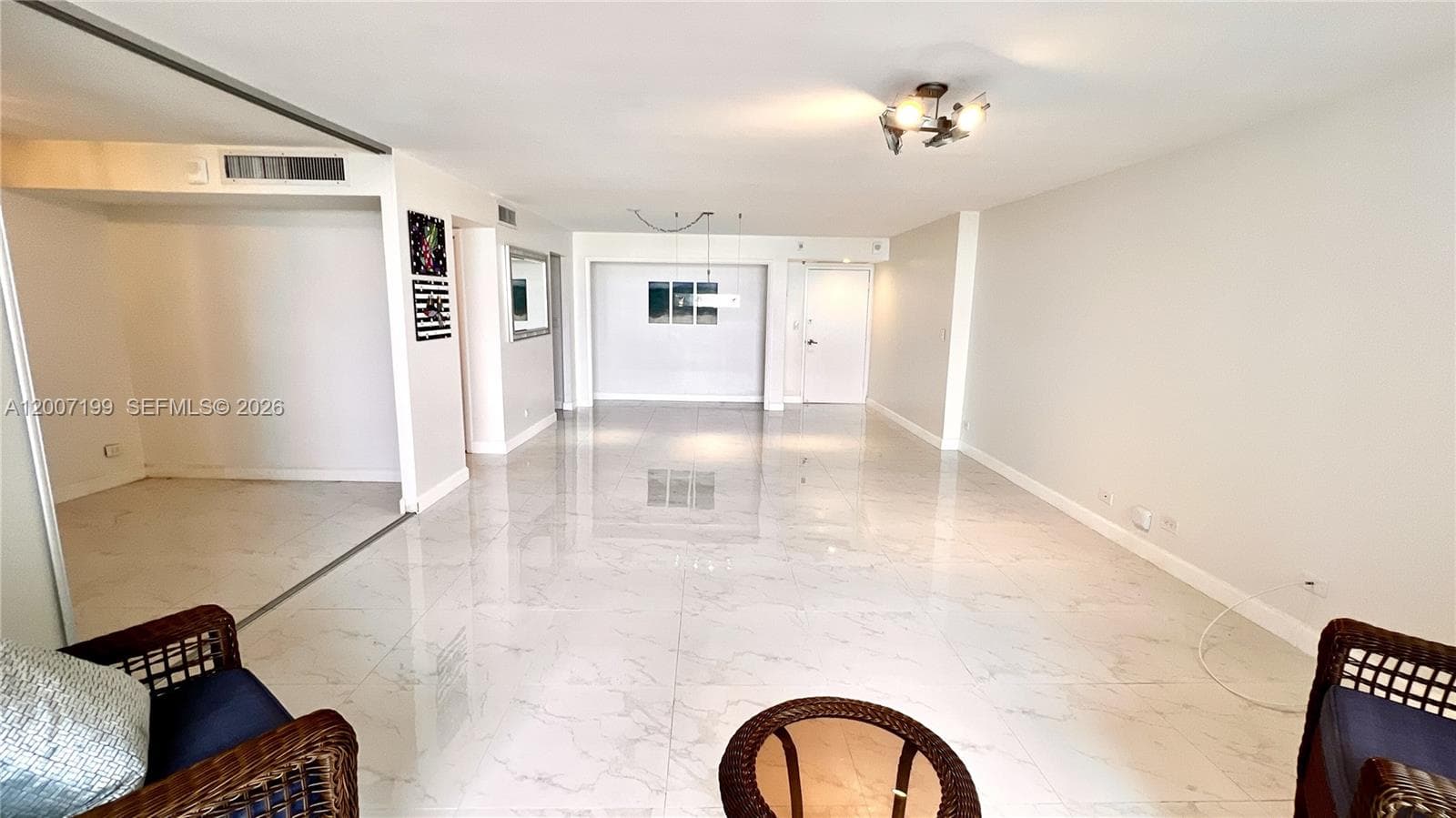 6039 Collins Ave 520 photo 4