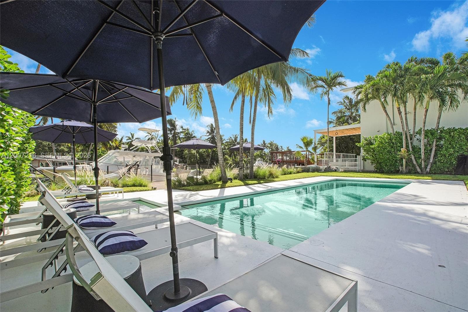 815 76th St photo 22