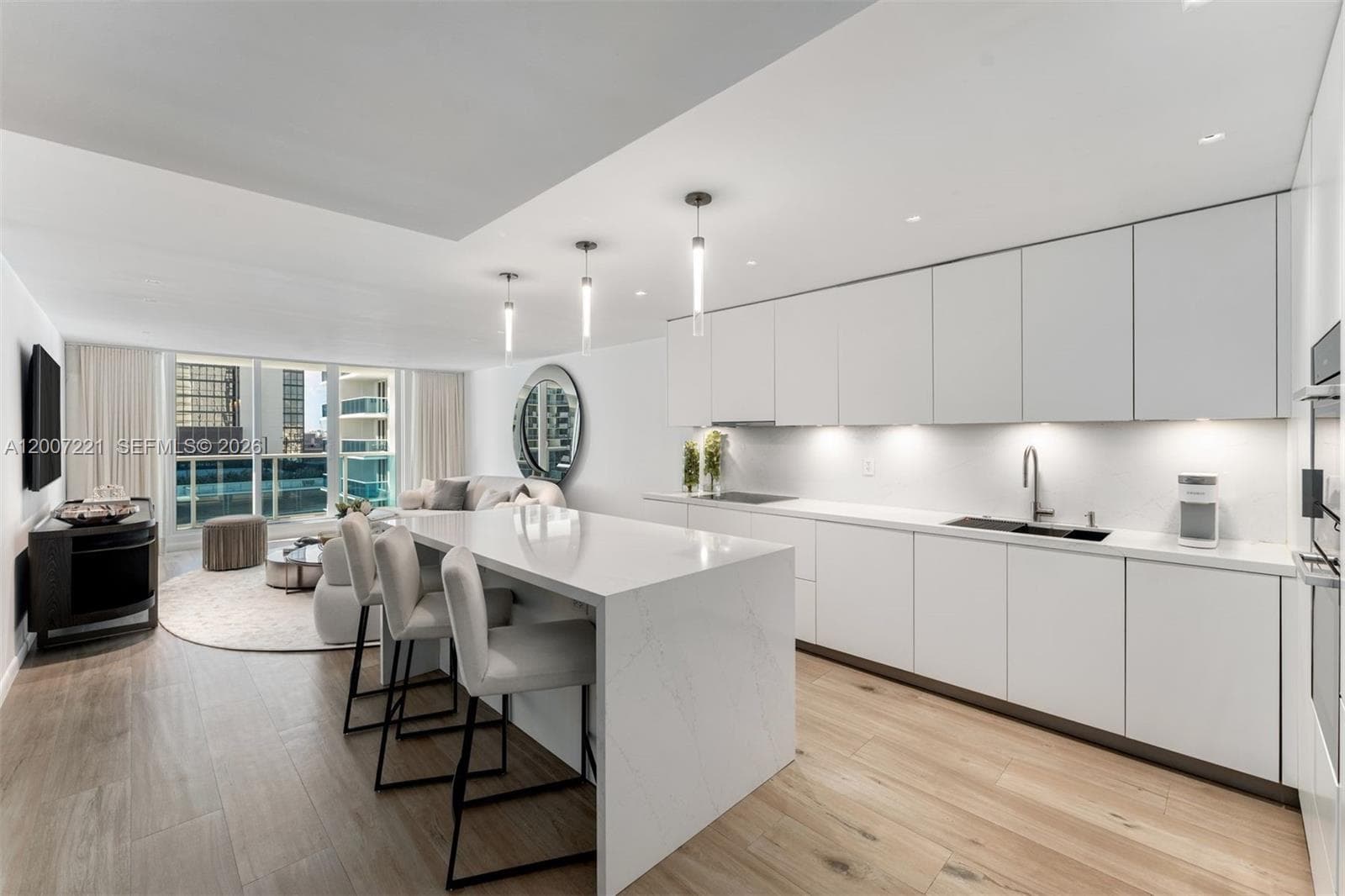 2301 Collins Ave 902 photo 6