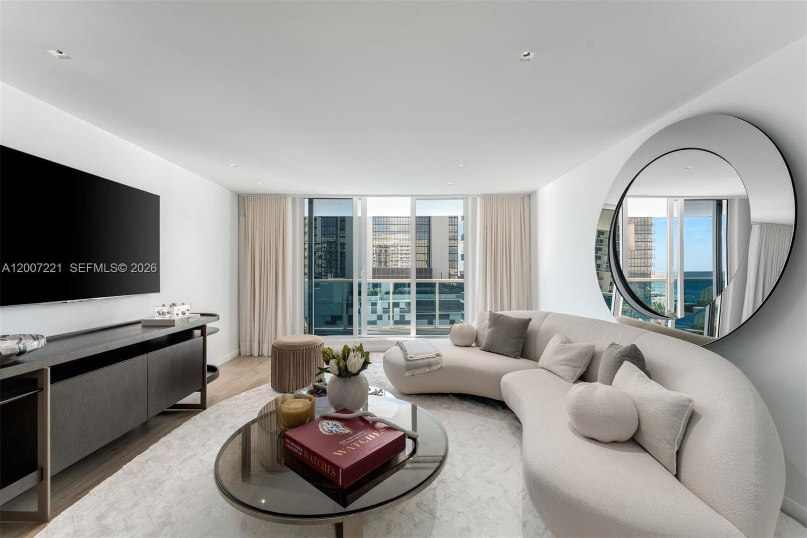 2301 Collins Ave 902 photo 9