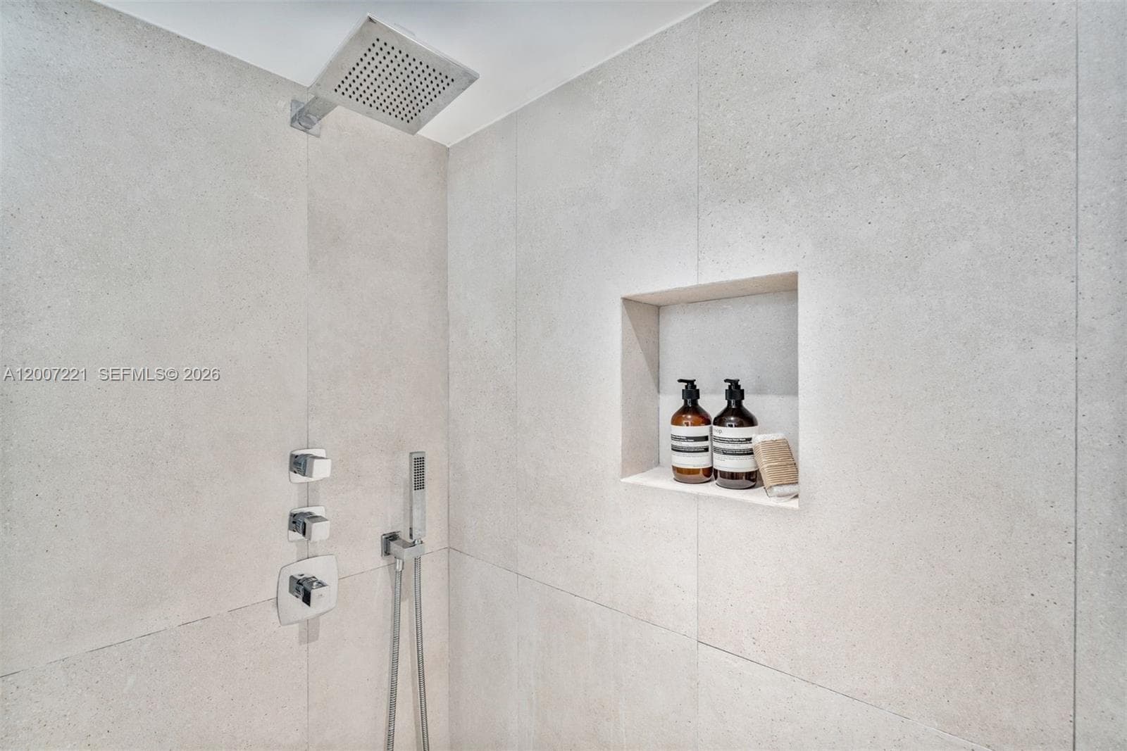 2301 Collins Ave 902 photo 15