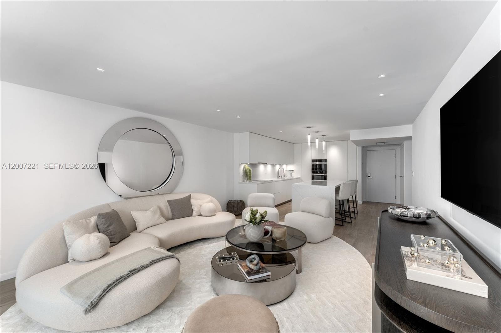 2301 Collins Ave 902 photo 11