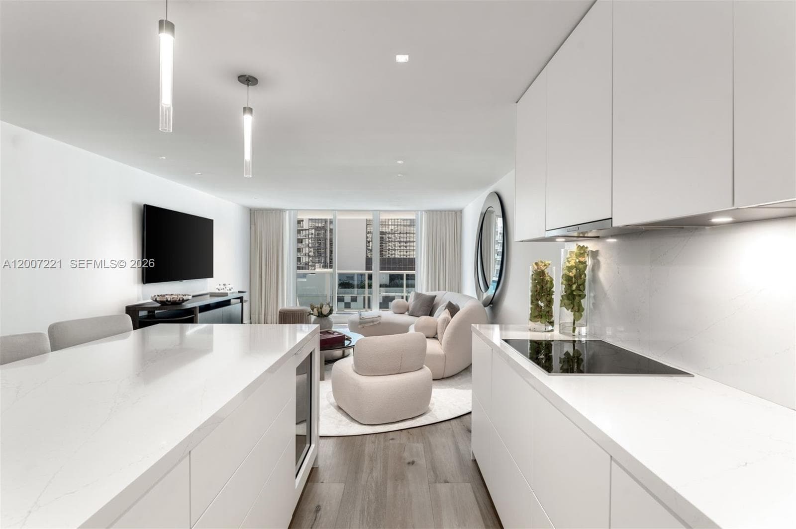 2301 Collins Ave 902 photo 4