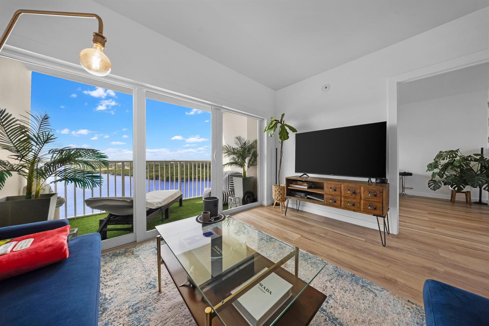 300 Bayview Drive 1614 photo 17