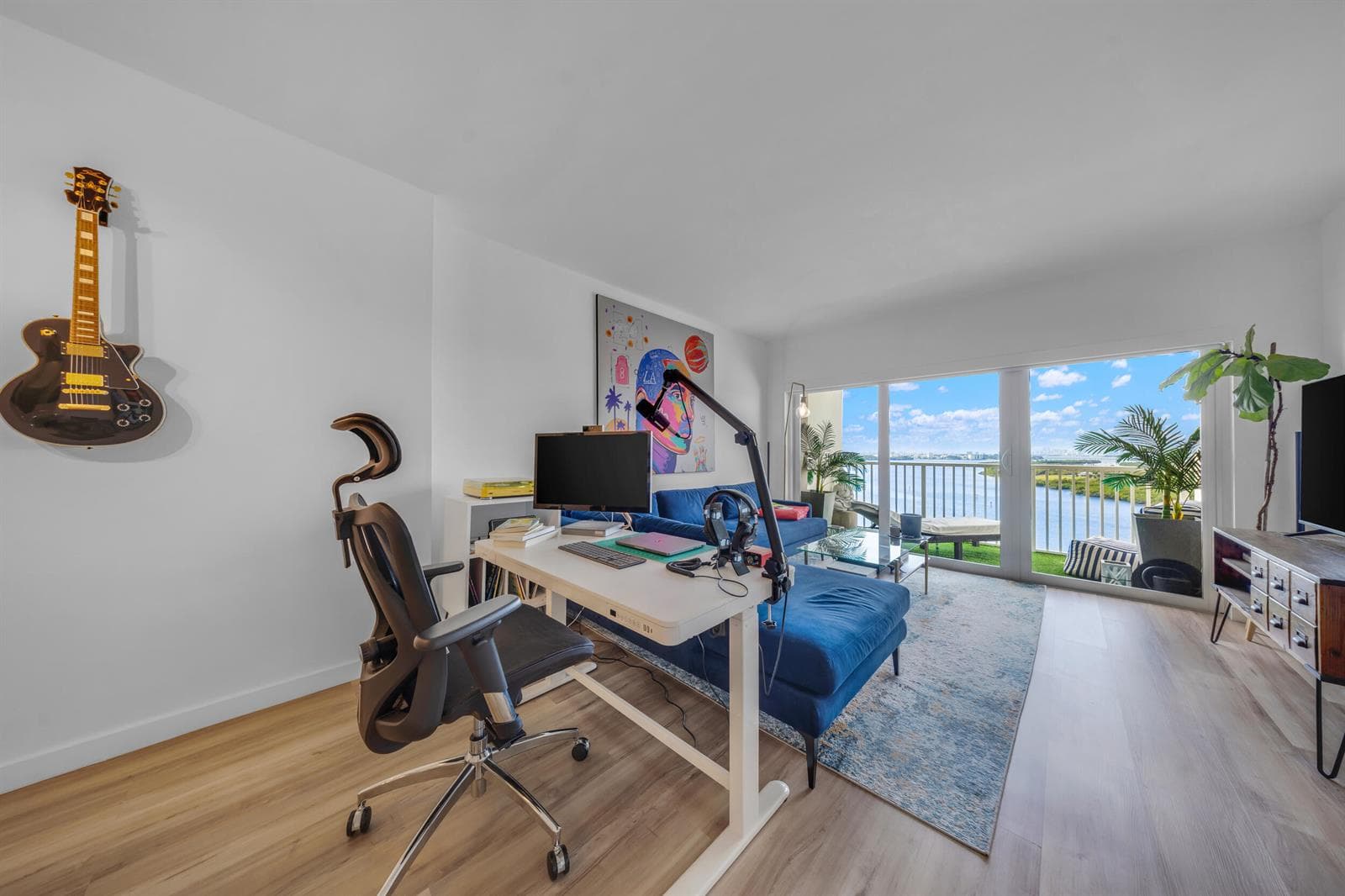 300 Bayview Drive 1614 photo 12