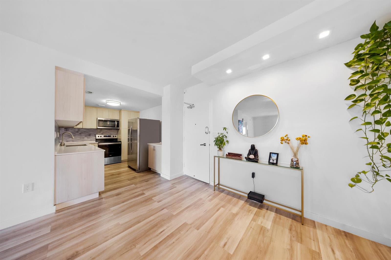 300 Bayview Drive 1614 photo 9