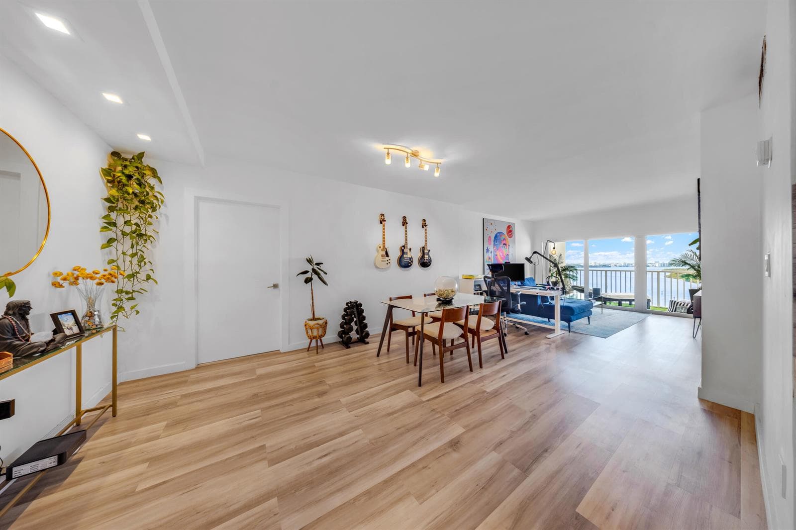 300 Bayview Drive 1614 photo 10