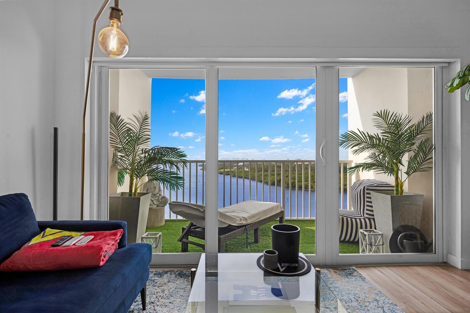 300 Bayview Drive 1614 photo 14