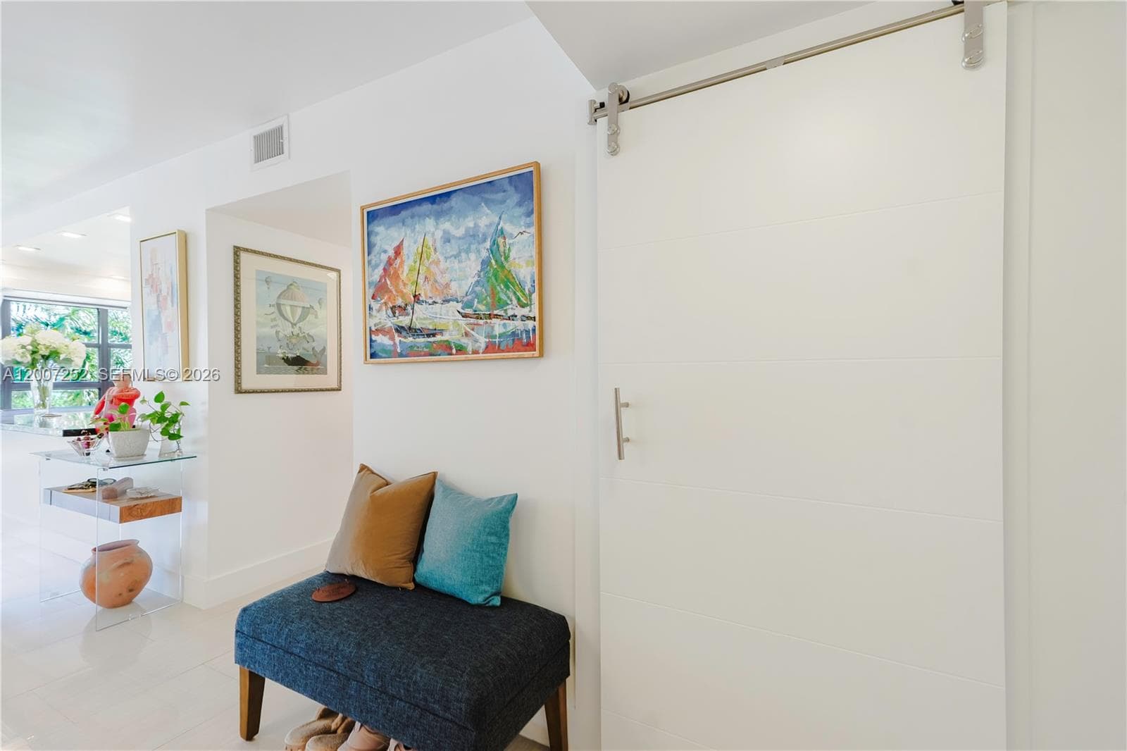 400 Leslie Dr 319 photo 6