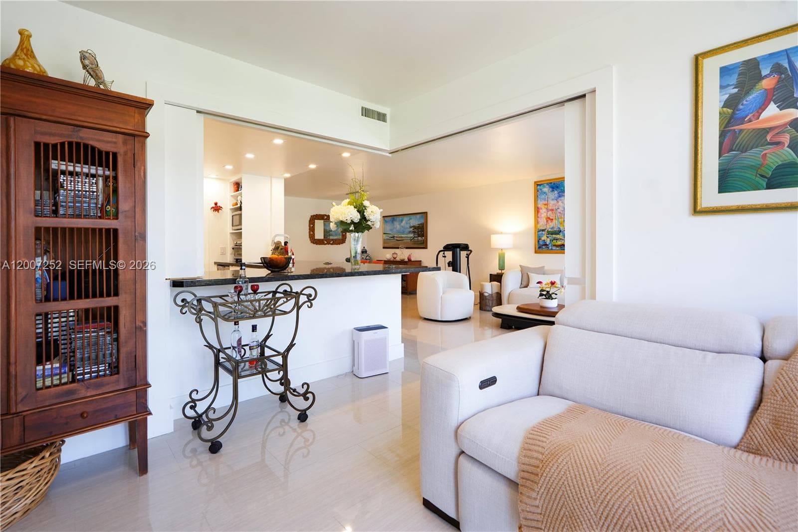 400 Leslie Dr 319 photo 12