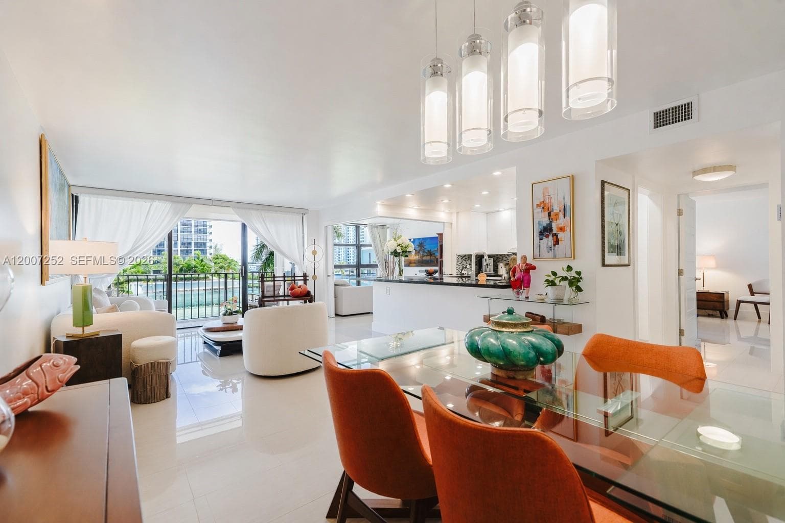 400 Leslie Dr 319 photo 1