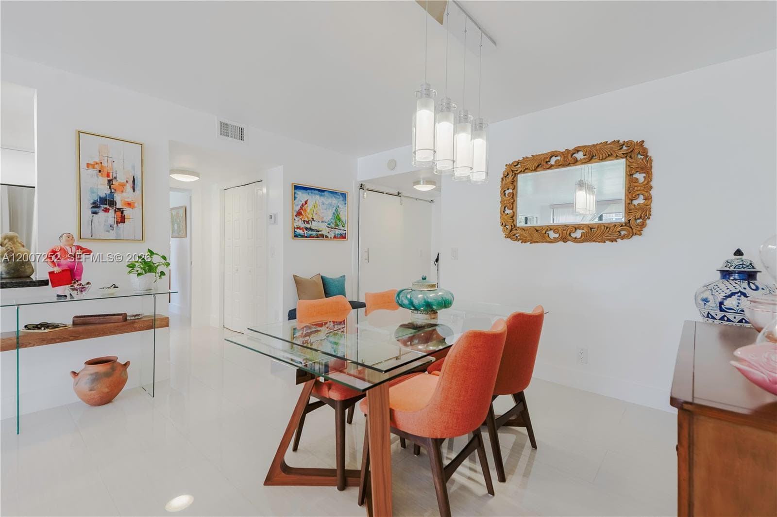 400 Leslie Dr 319 photo 9