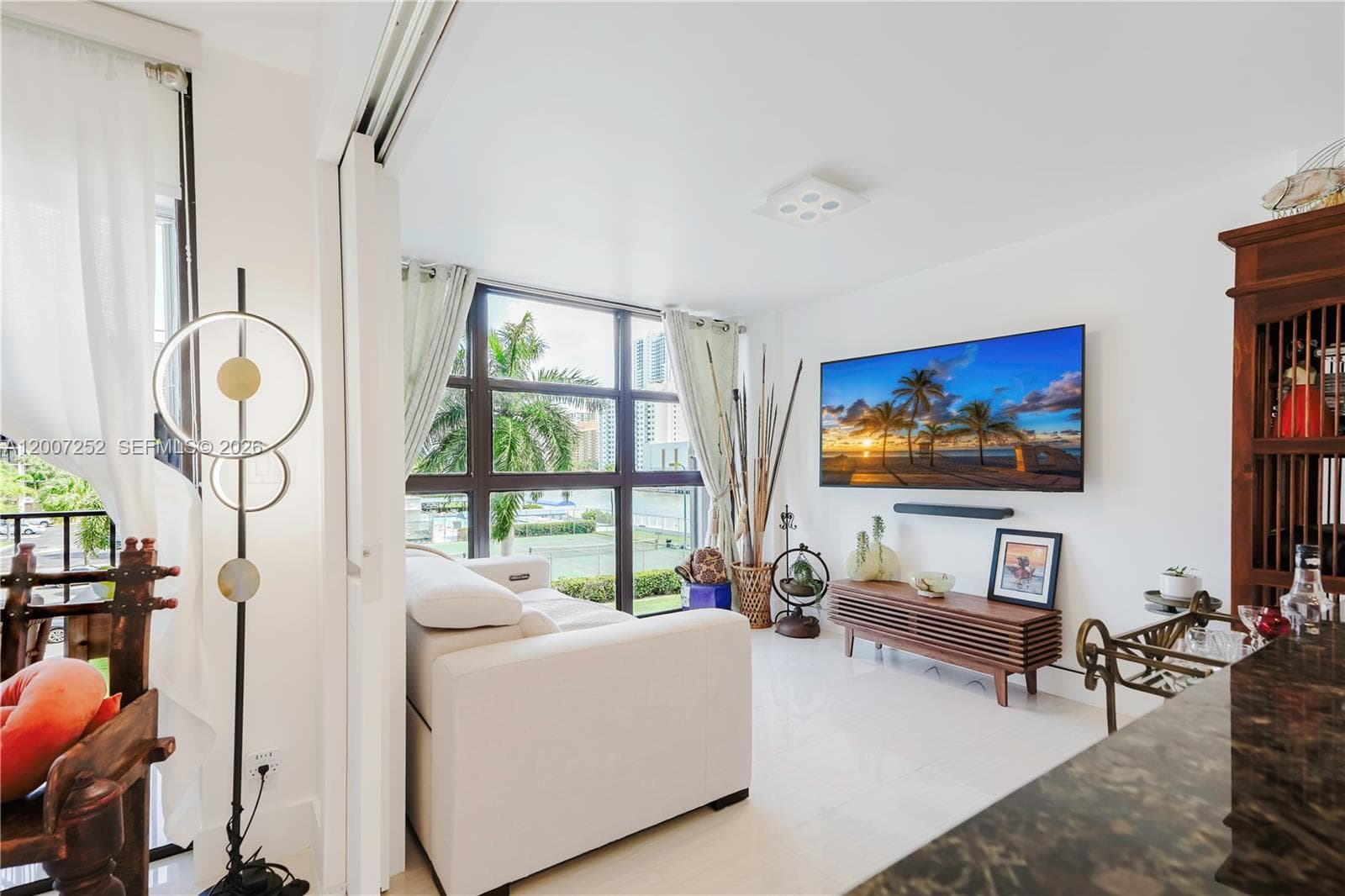 400 Leslie Dr 319 photo 10