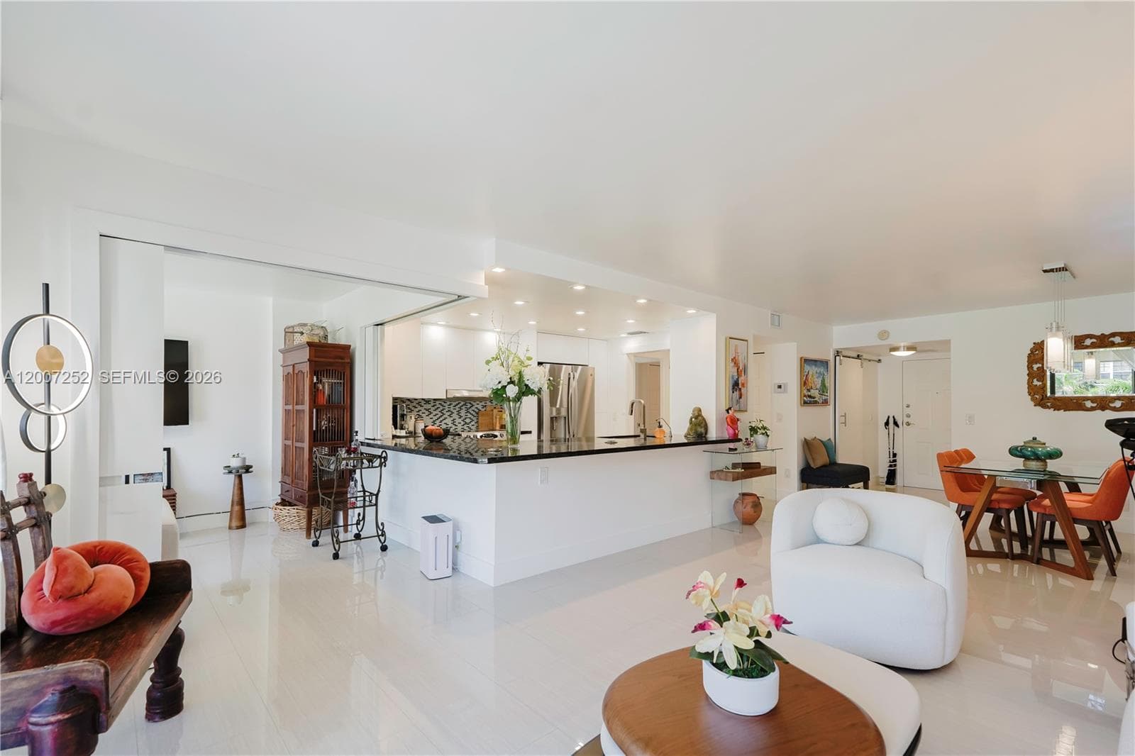 400 Leslie Dr 319 photo 15