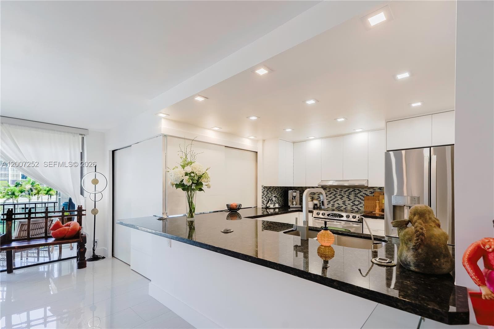 400 Leslie Dr 319 photo 21