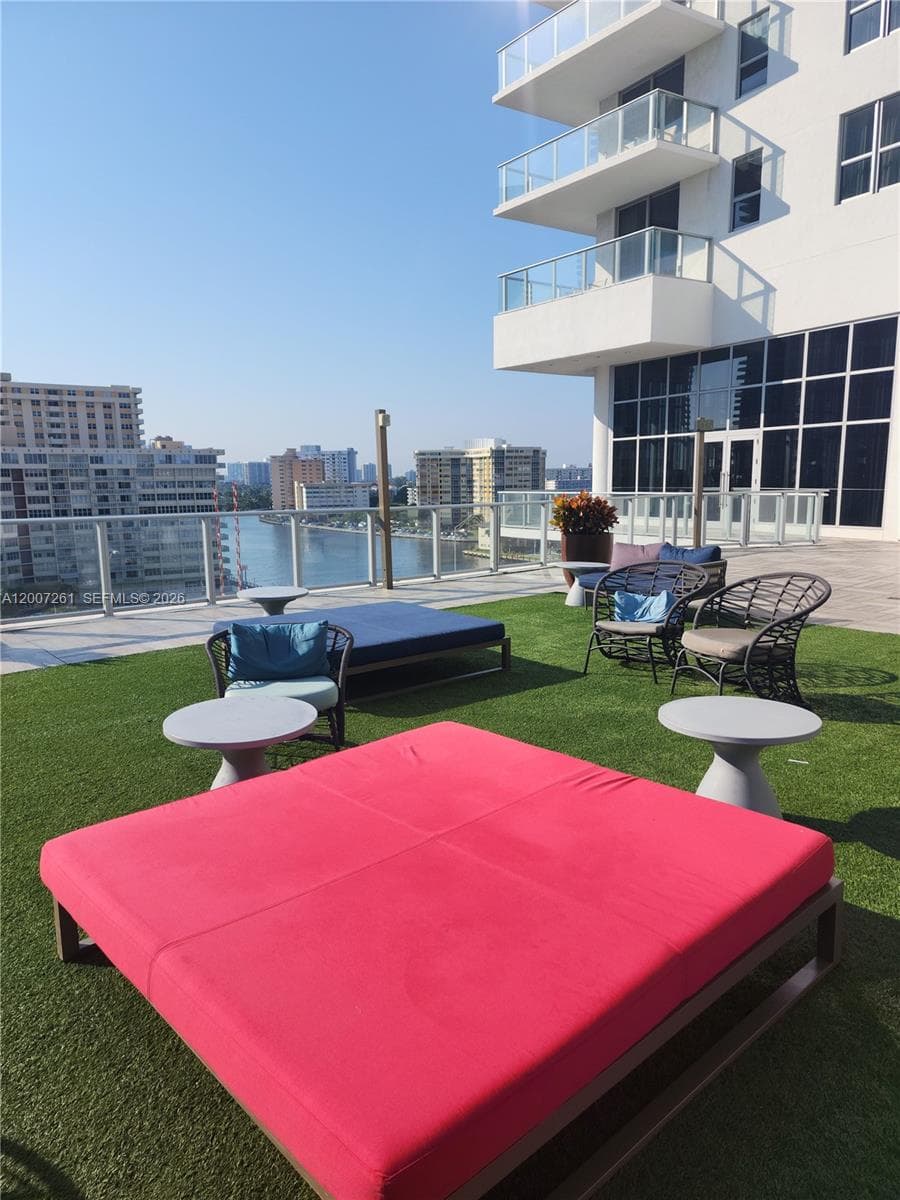 4010 Ocean Dr R2905 photo 9