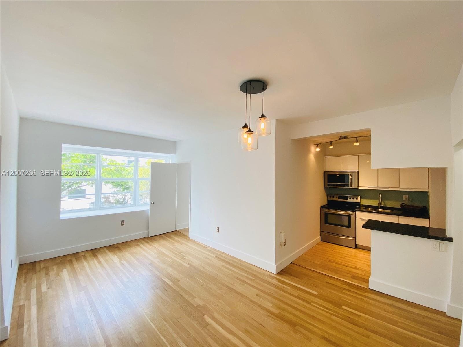 6881 Bay Dr 11 photo 2