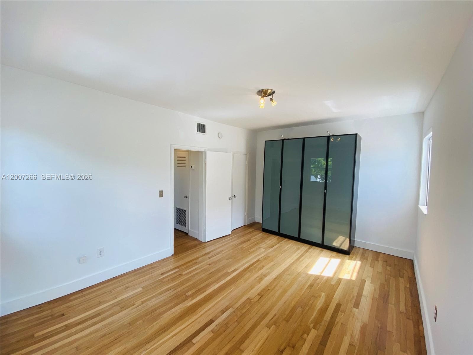6881 Bay Dr 11 photo 13