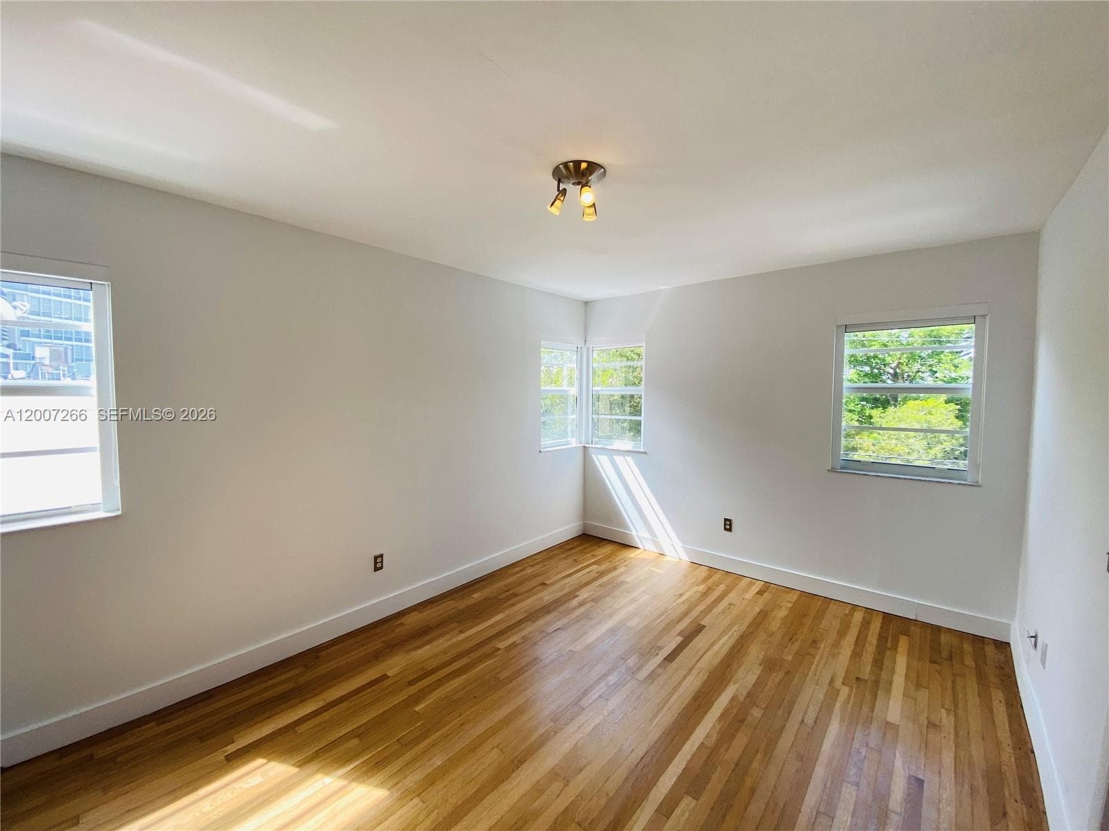 6881 Bay Dr 11 photo 12