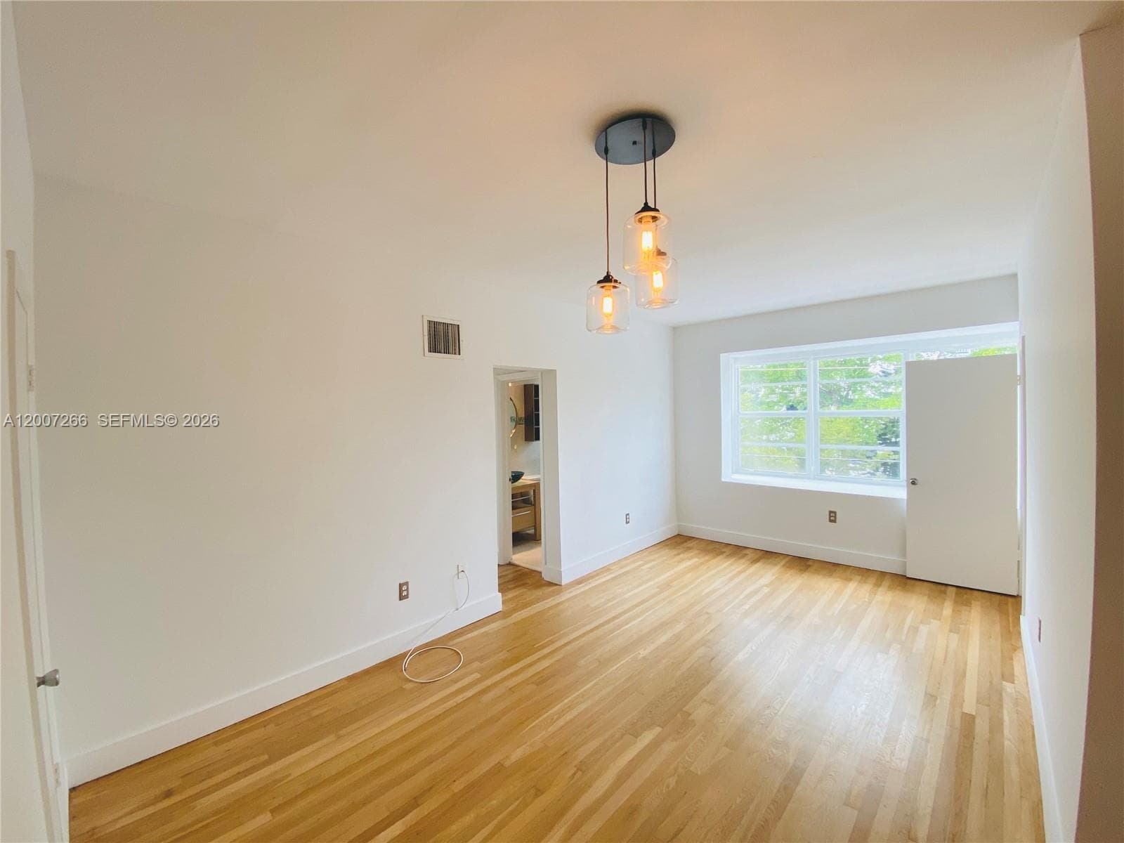 6881 Bay Dr 11 photo 3