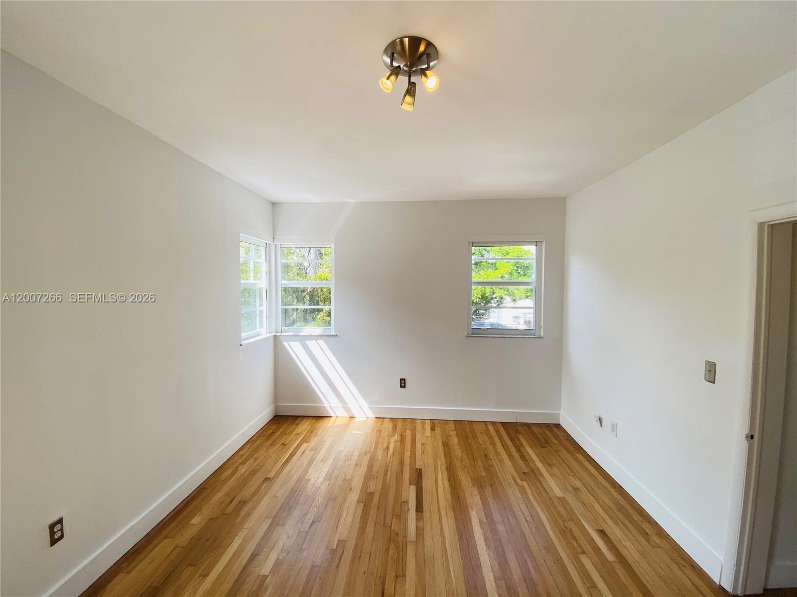 6881 Bay Dr 11 photo 11