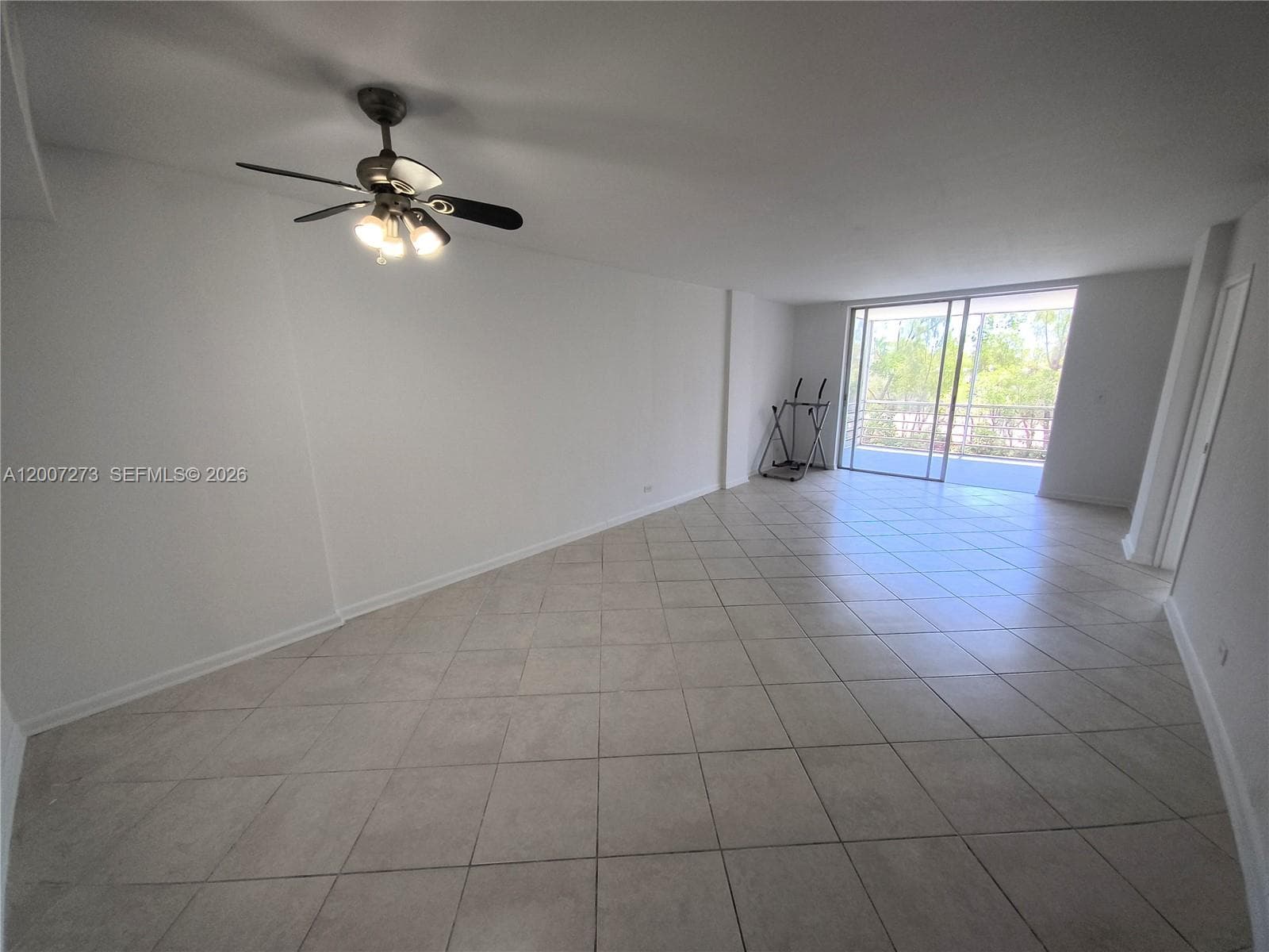 3660 NE 166th St 302 photo 13