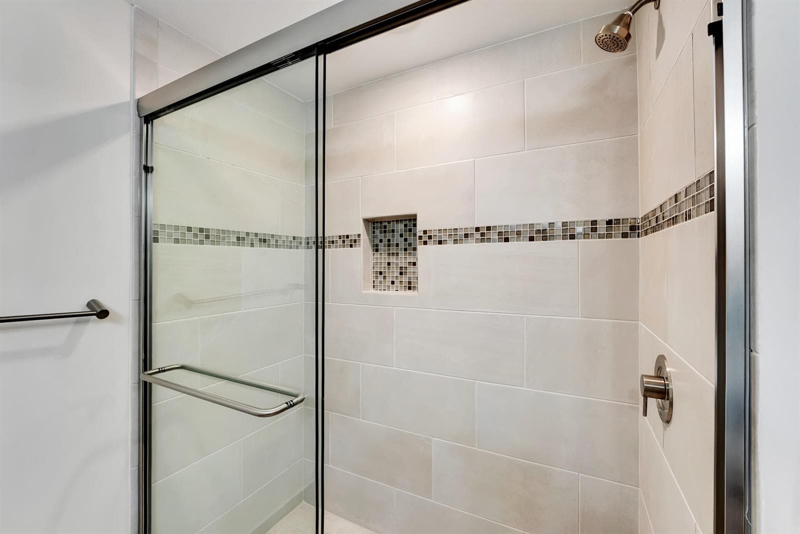 1045 Harbor Villas Drive 5 photo 24
