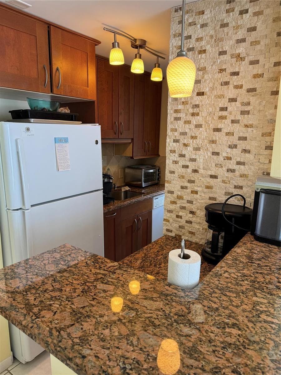 111 Briny Avenue 26-11 photo 2