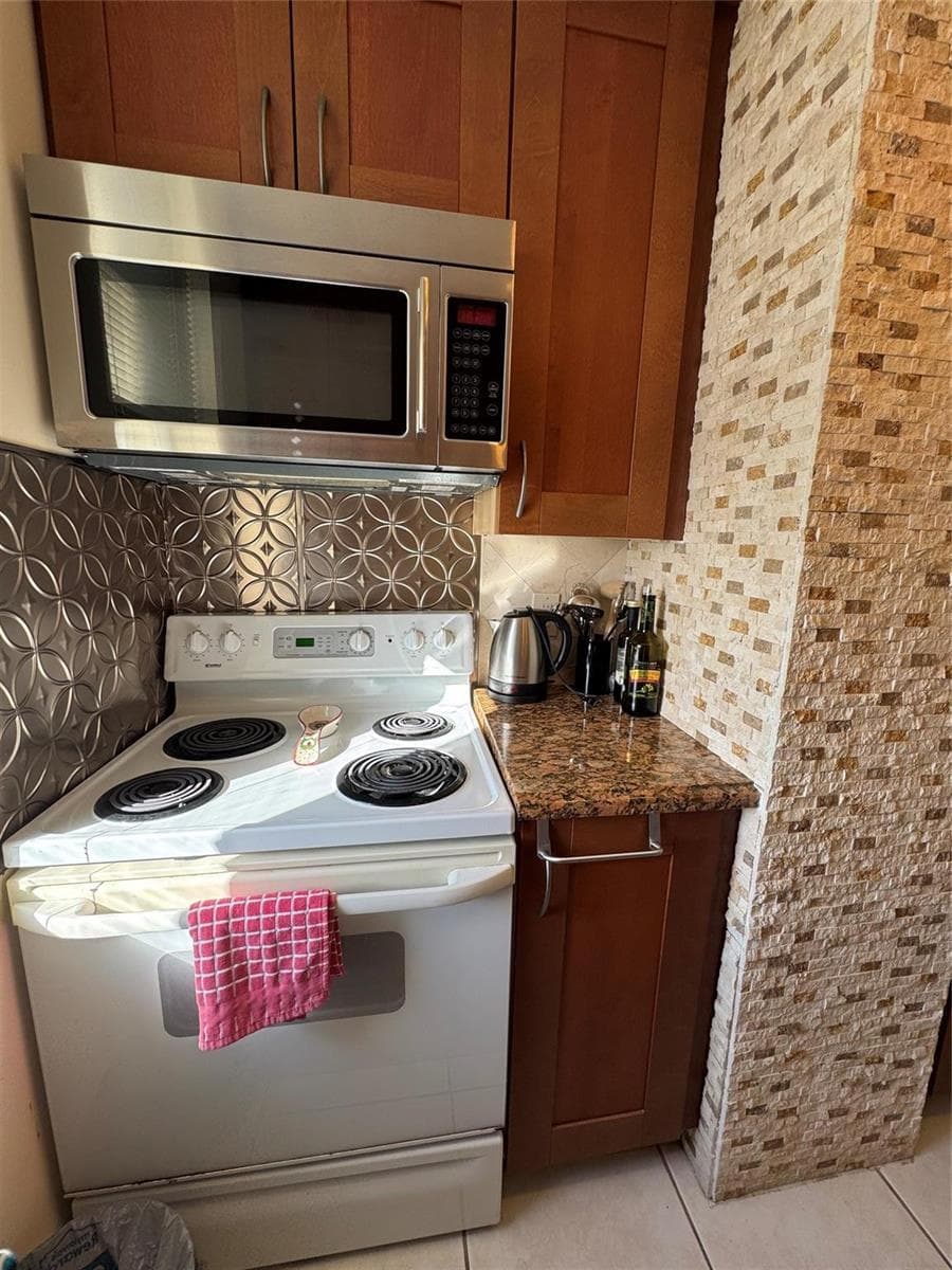 111 Briny Avenue 26-11 photo 5