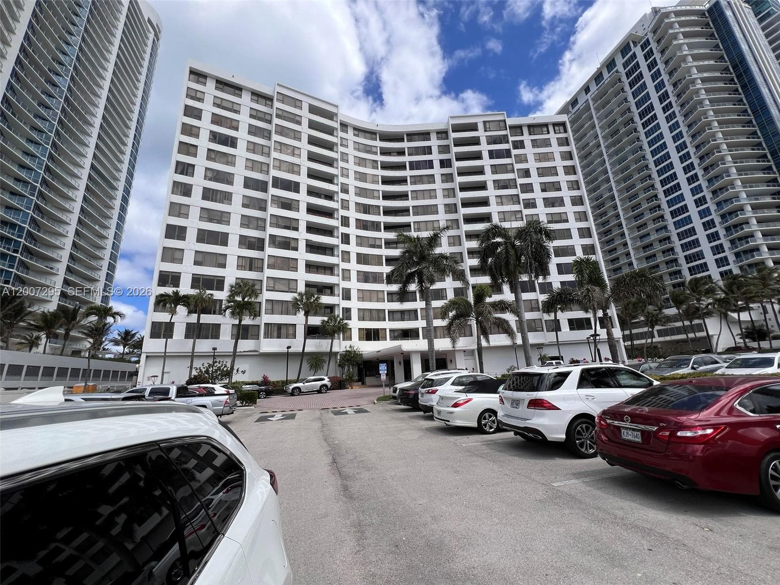 3505 Ocean Dr 318 photo 1