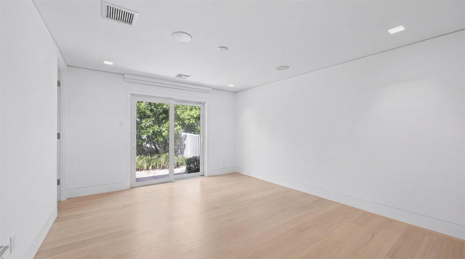 3501 N Ocean Boulevard photo 21