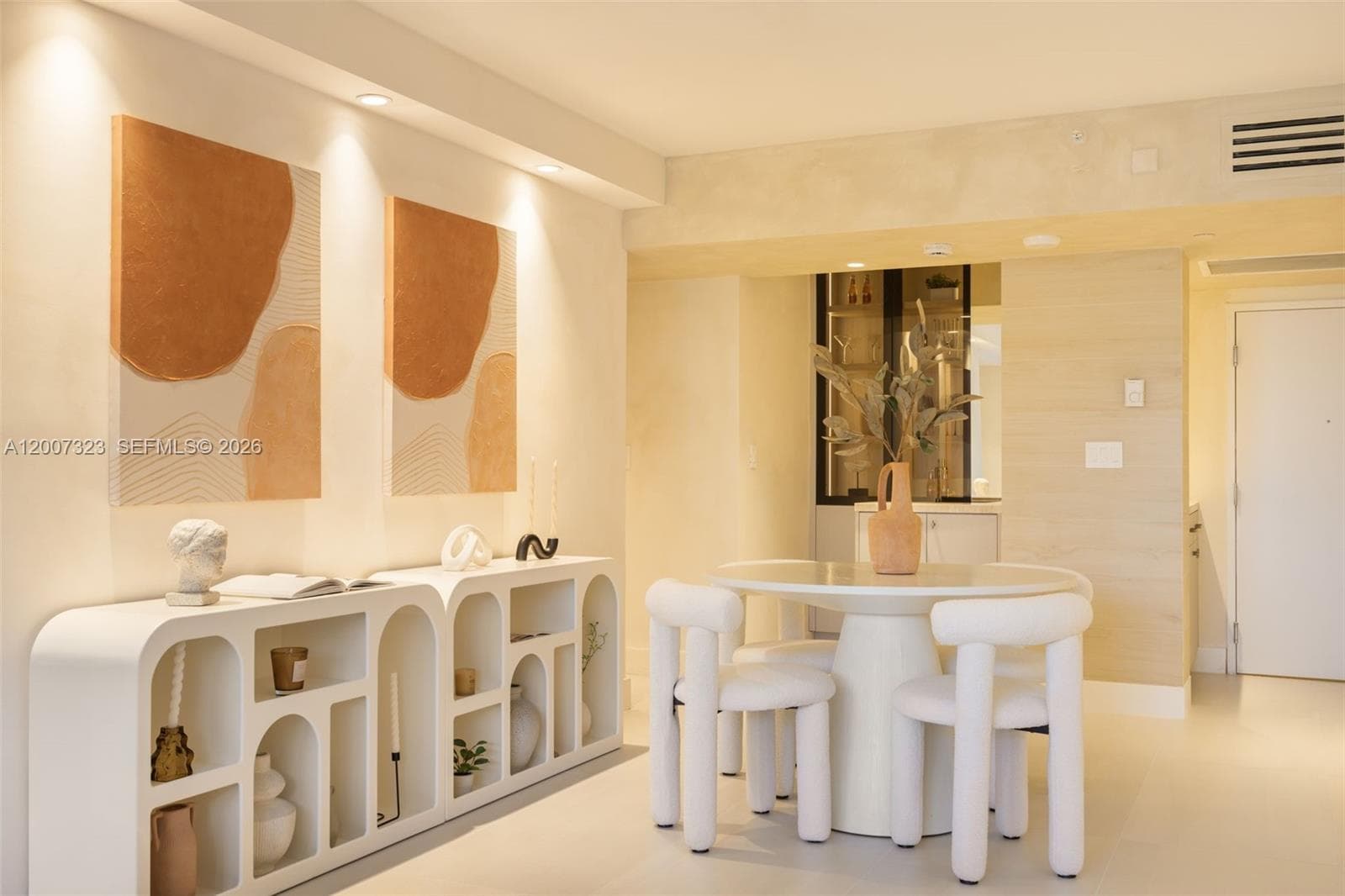 2301 Collins Ave 526 photo 6