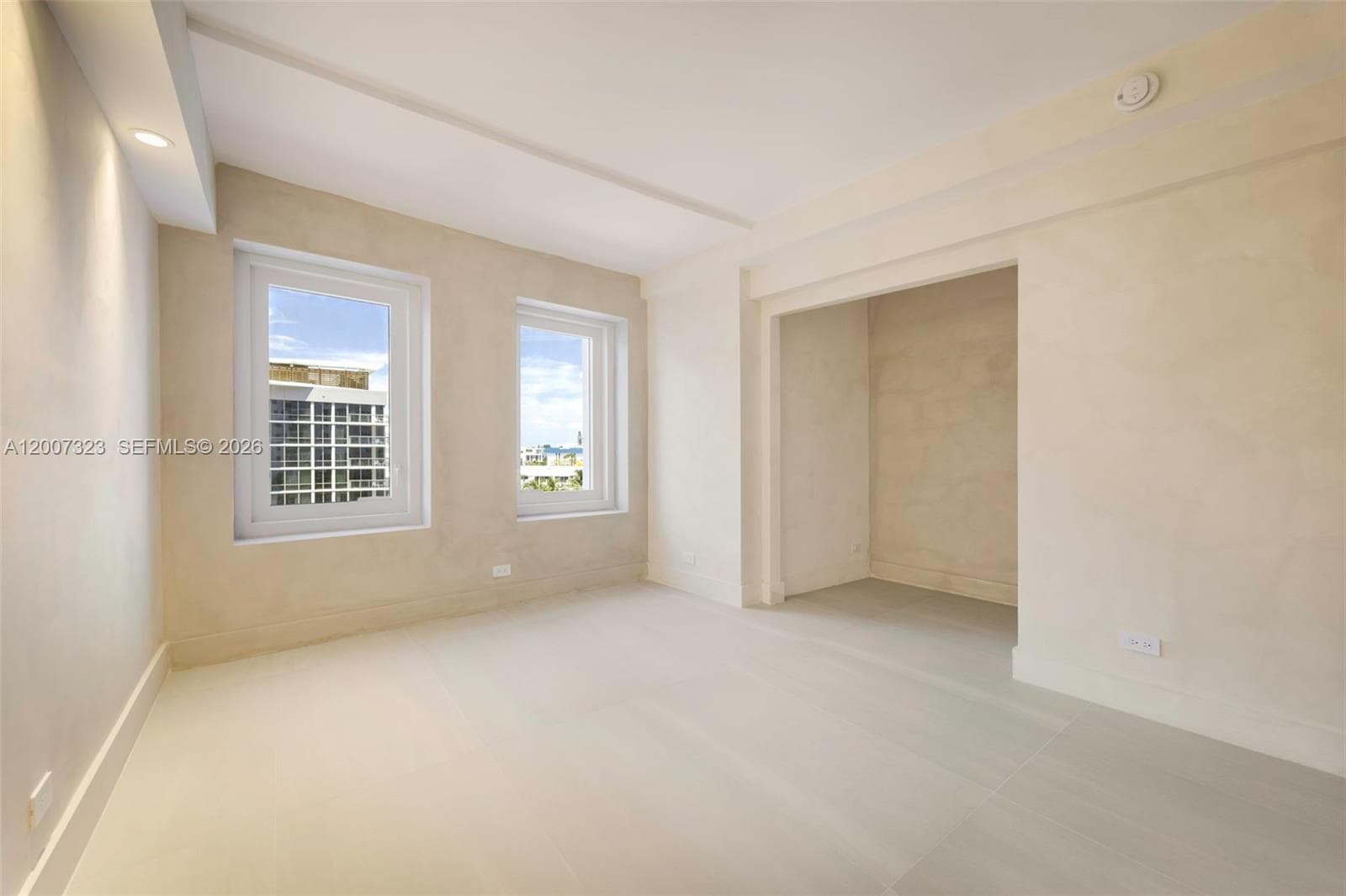 2301 Collins Ave 526 photo 18