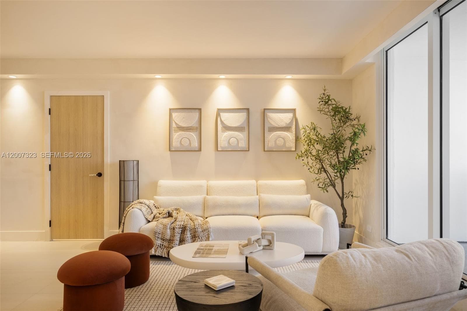 2301 Collins Ave 526 photo 8