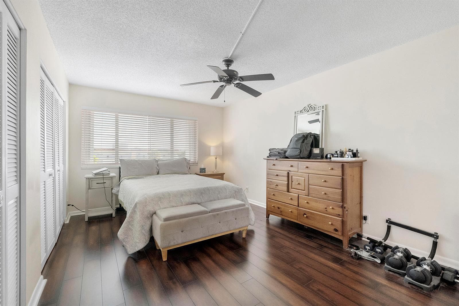 125 Shore Court 304a photo 2