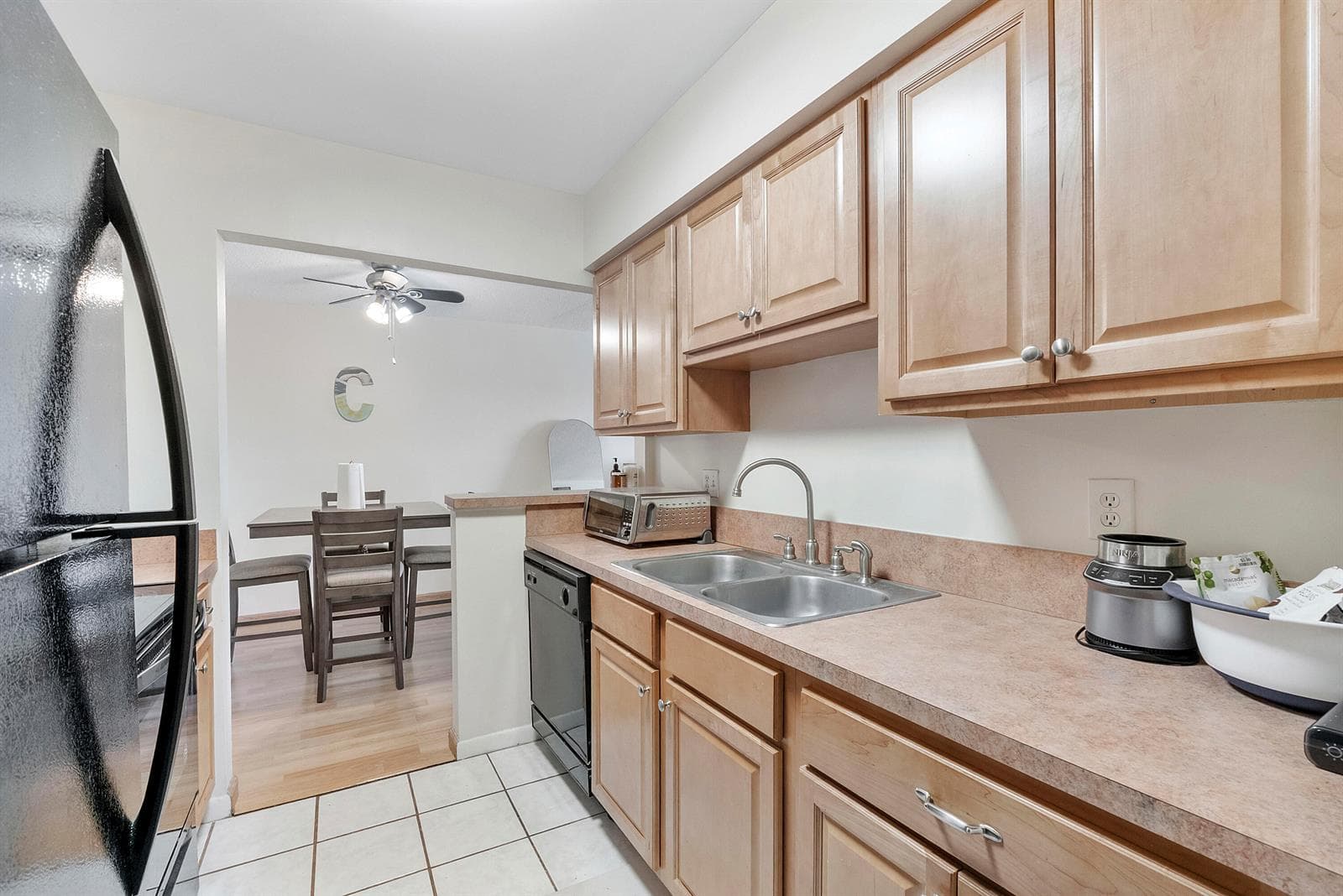 125 Shore Court 304a photo 7